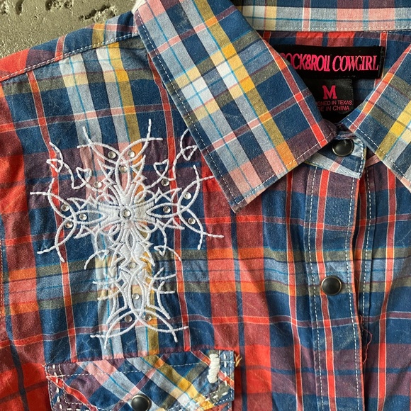 ROCK and Roll Cowgirl embroidered western shirt Yellowstone Rodeo - Picture 4 of 6